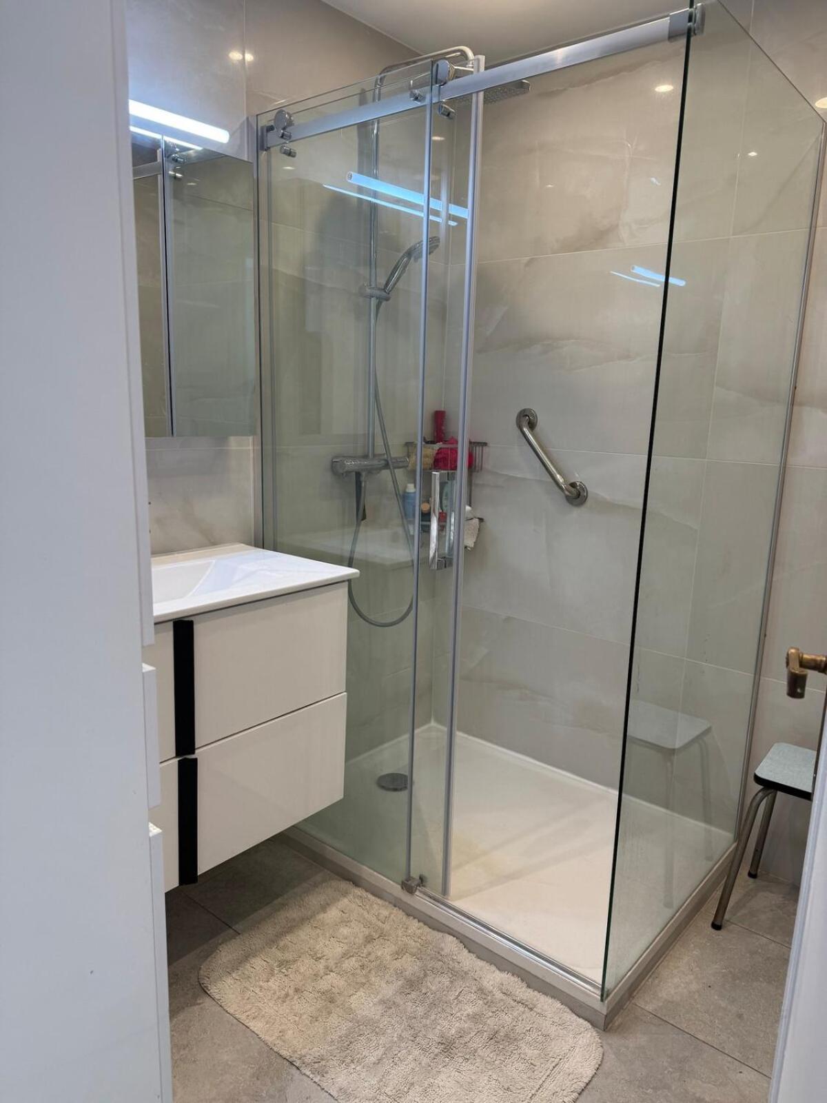 Location, Terrace, 2 Bedrooms Appartamento *